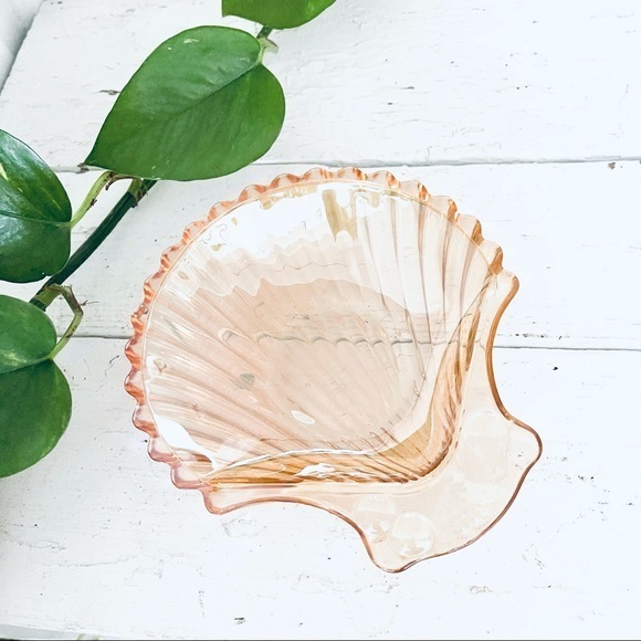 3/$22 🖤 Vintage Peach Glass Shell Seashell Small Dish Bowl
